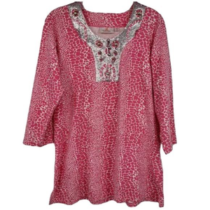 Quacker Factory Womens Medium Pink‎ Silver Sequin Button Neck 3/4 Sleeve Shirt